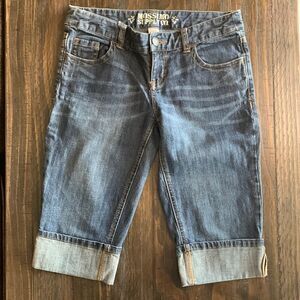 Mossimo Supply Denim Capris/dungarees size 5